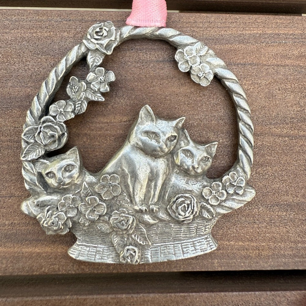 Seagull Pewter Canada Cats Kittens Basket Flowers Christmas Ornament‎